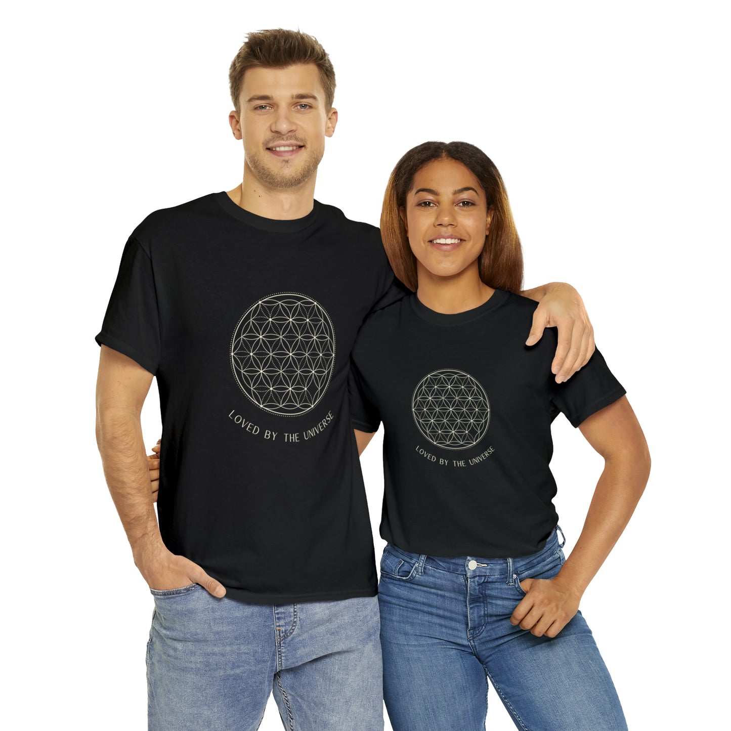 Blume des Lebens T-Shirt Unisex – Spirituelles Shirt „Loved by the Universe“ | Schwarz & Symbolkraft
