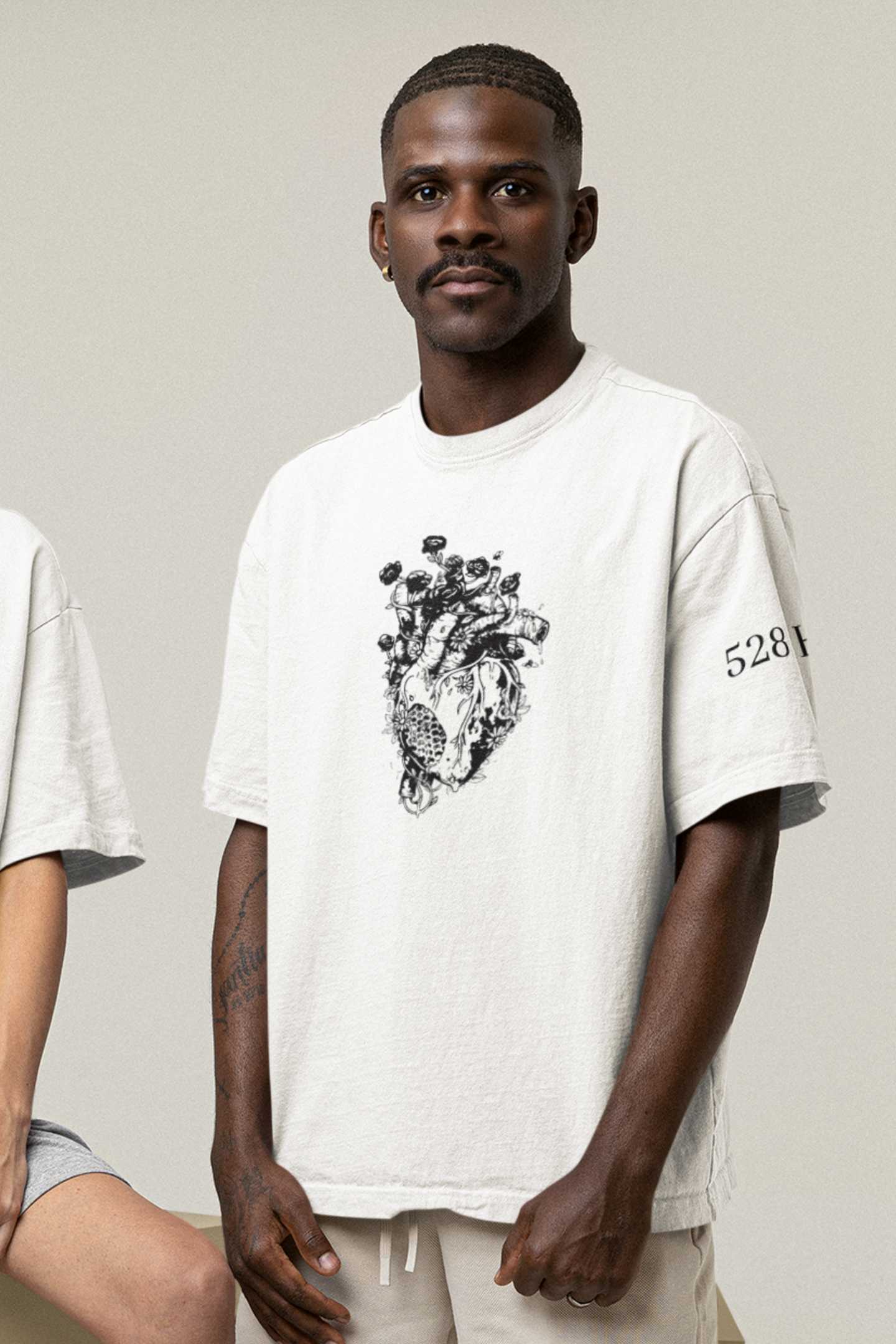 Organic Heart 528 Hz Unisex Shirt | Organisches Herz T-Shirt | Heavy Cotton Tee | Printed front and sleeves | Love Frequency |
